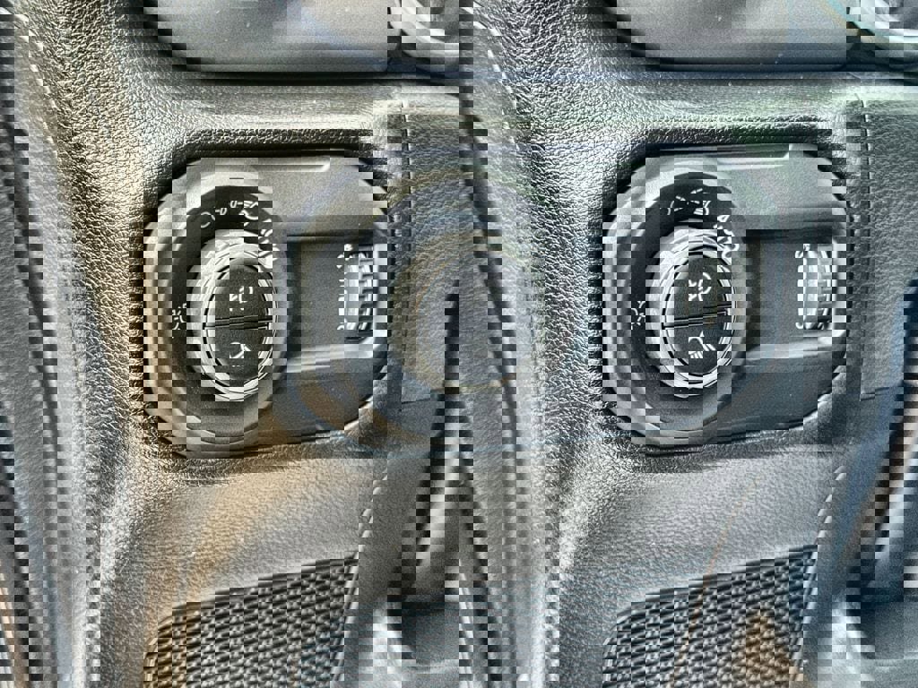 Used 2023 Jeep Gladiator Willys image 16