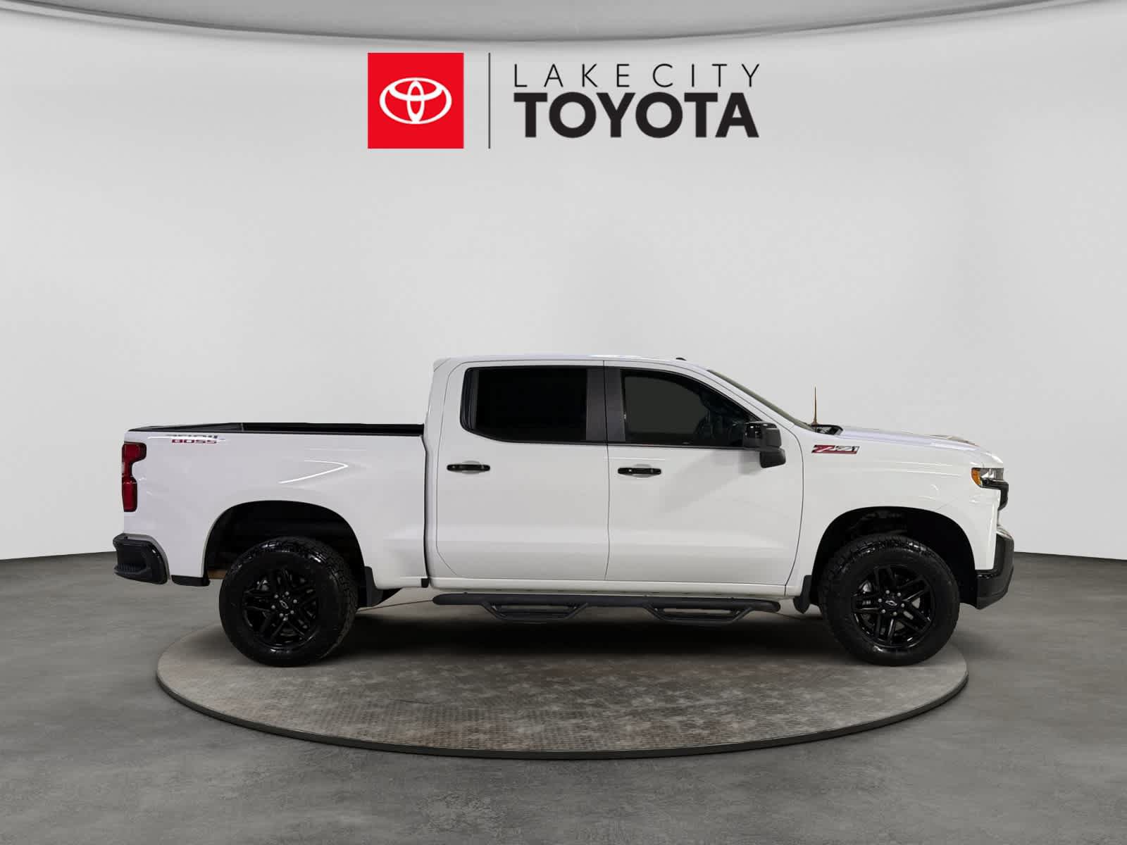 Used 2020 Chevrolet Silverado 1500 LT Trail Boss AWD/4WD image 11