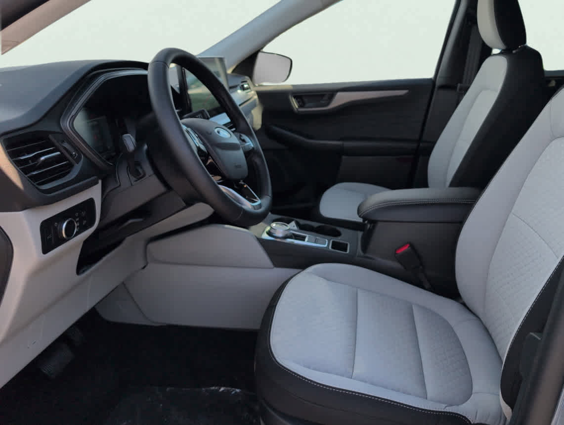 New 2026 Ford Escape Active w/ Tech Pack #1 FWD image 9