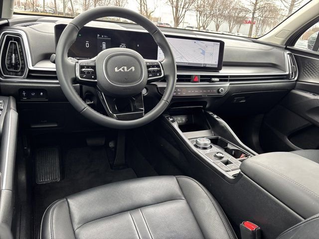 Used 2025 Kia Sorento EX image 19