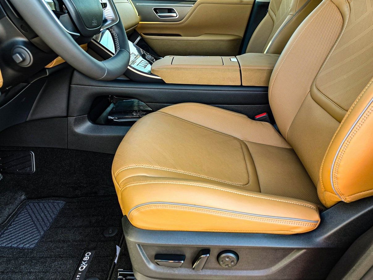 New 2026 INFINITI QX80 Luxe image 14