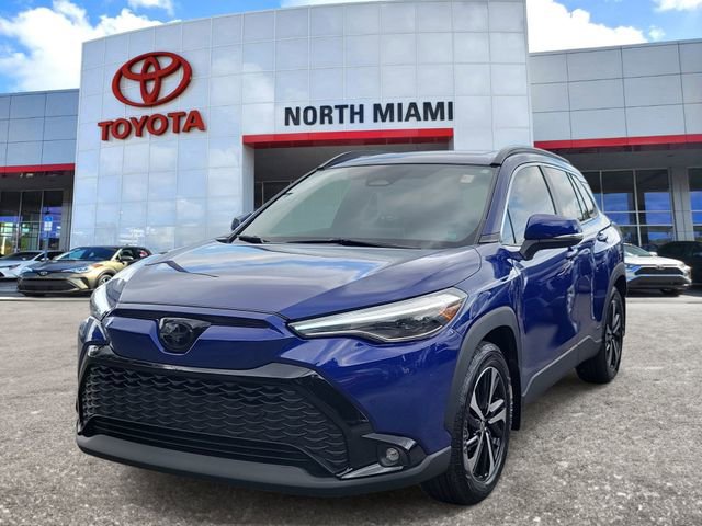 Used 2024 Toyota Corolla Cross XSE w/ Convenience Package video 2