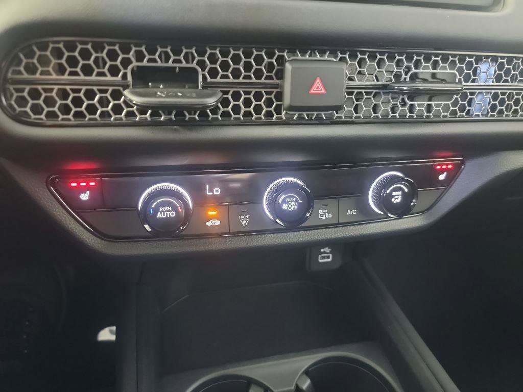 Certified 2025 Honda HR-V Sport image 30