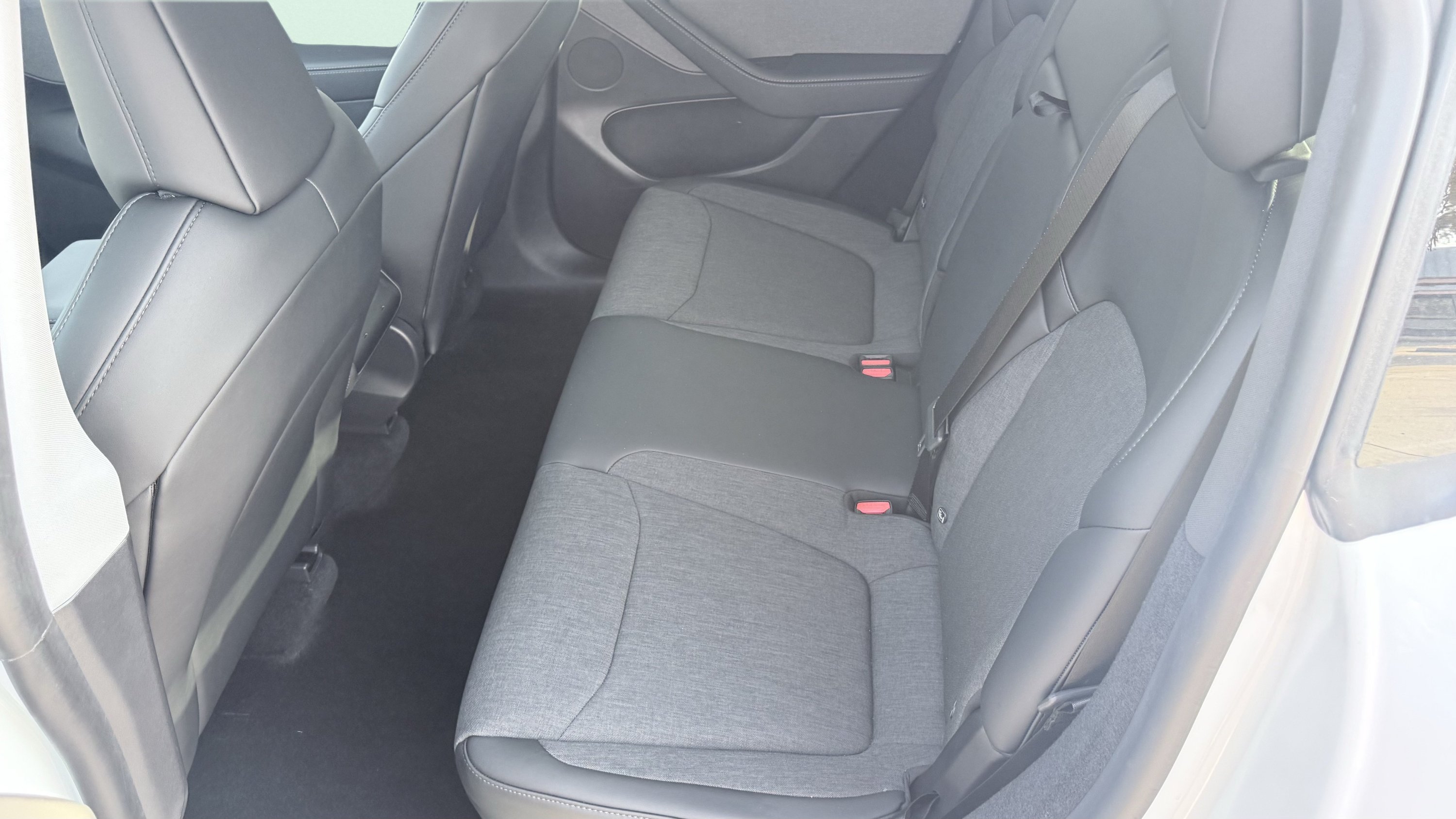 Used 2026 Tesla Model Y 2WD image 27