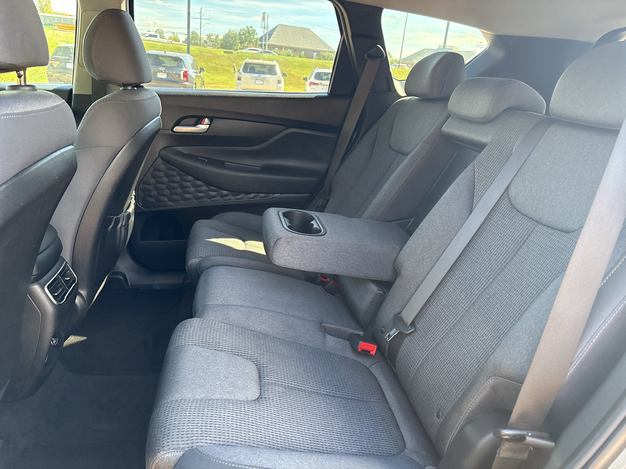 Used 2023 Hyundai Santa Fe SEL AWD/4WD image 16