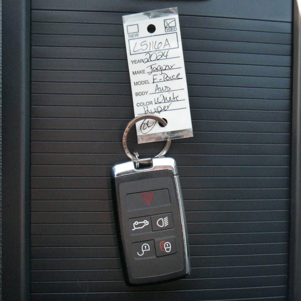 Used 2024 Jaguar F-PACE SVR image 57