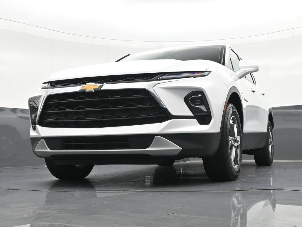 Used 2024 Chevrolet Blazer LT FWD image 35