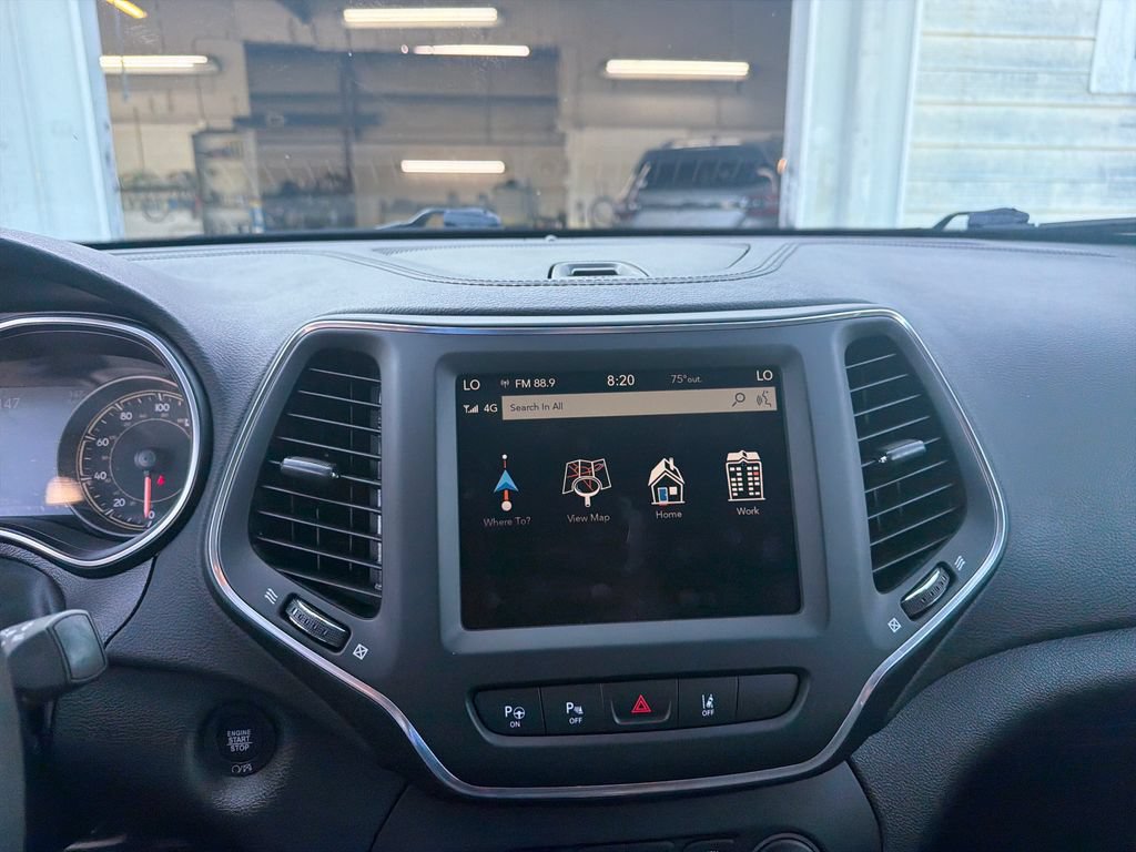Used 2023 Jeep Cherokee Altitude Lux AWD/4WD image 22