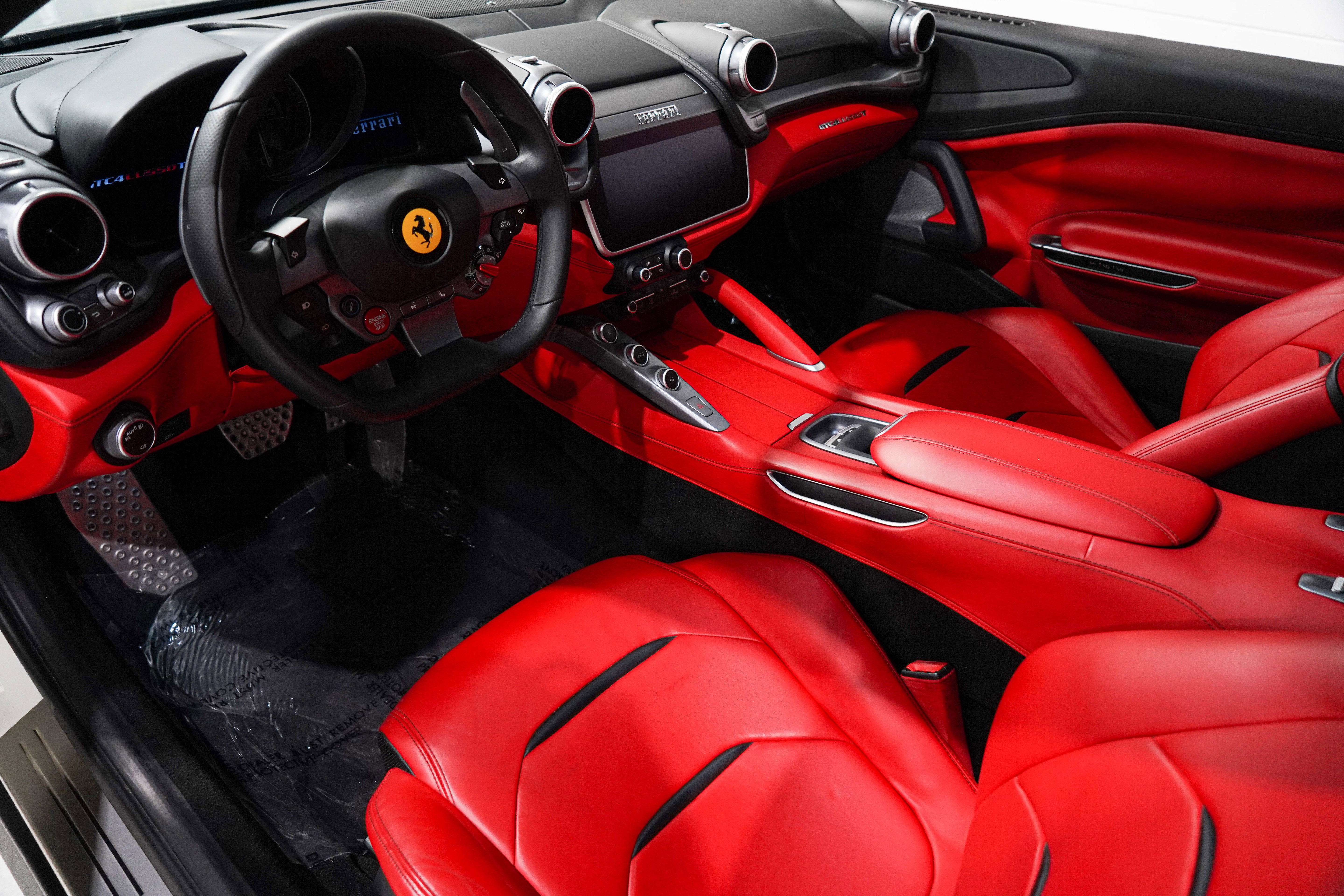 Used 2018 Ferrari GTC4Lusso T RWD image 2