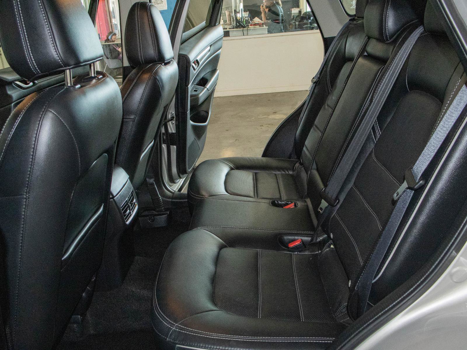 Used 2025 MAZDA CX-5 AWD 2.5 S w/ Preferred Package image 14