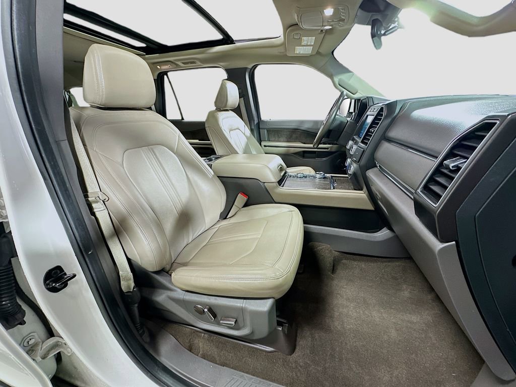 Used 2021 Ford Expedition Max Limited image 32