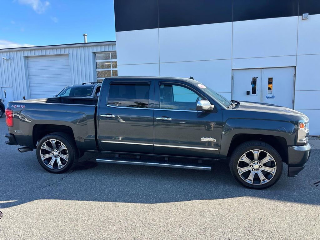 Used 2017 Chevrolet Silverado 1500 High Country image 3