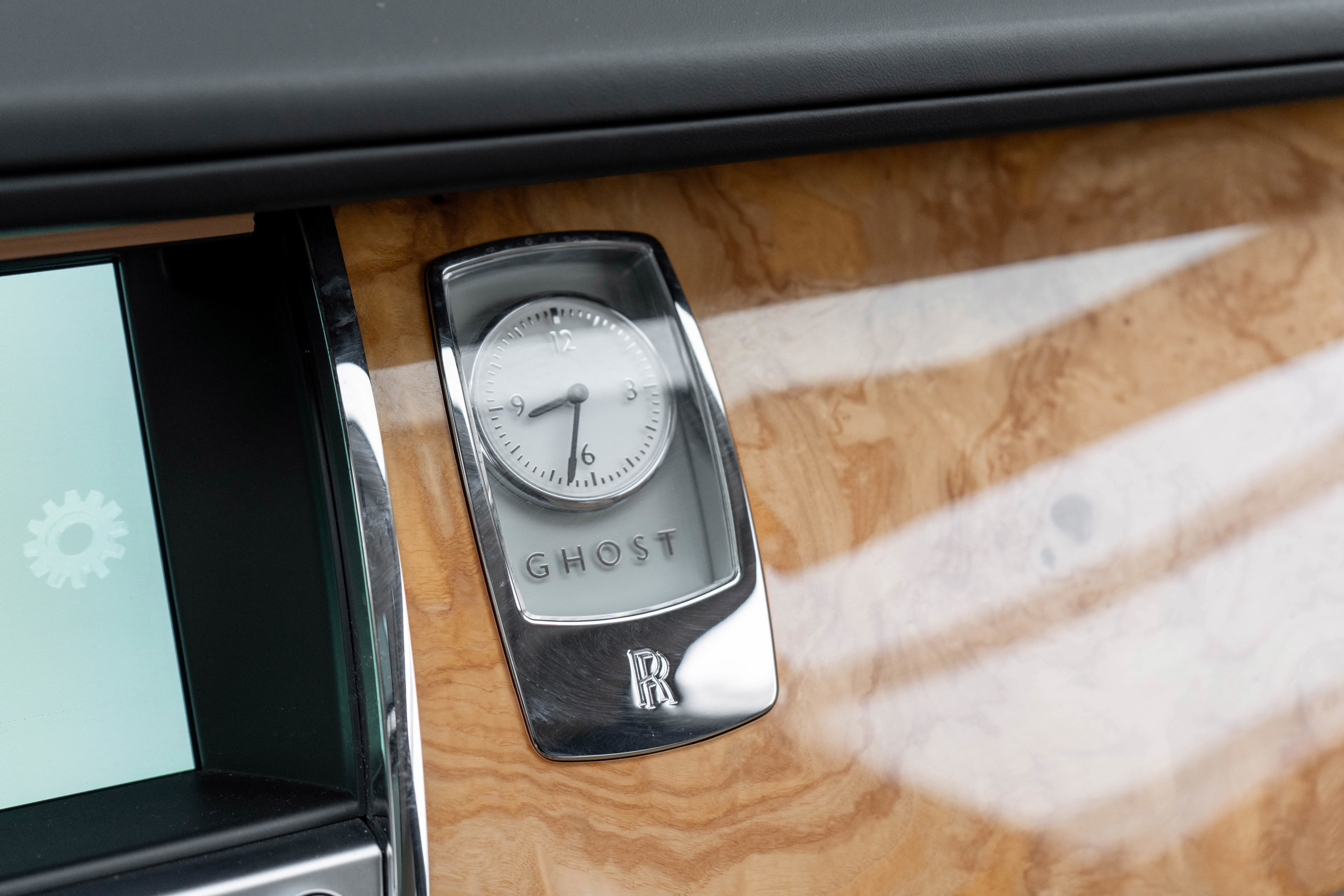 Used 2017 Rolls-Royce Ghost image 34