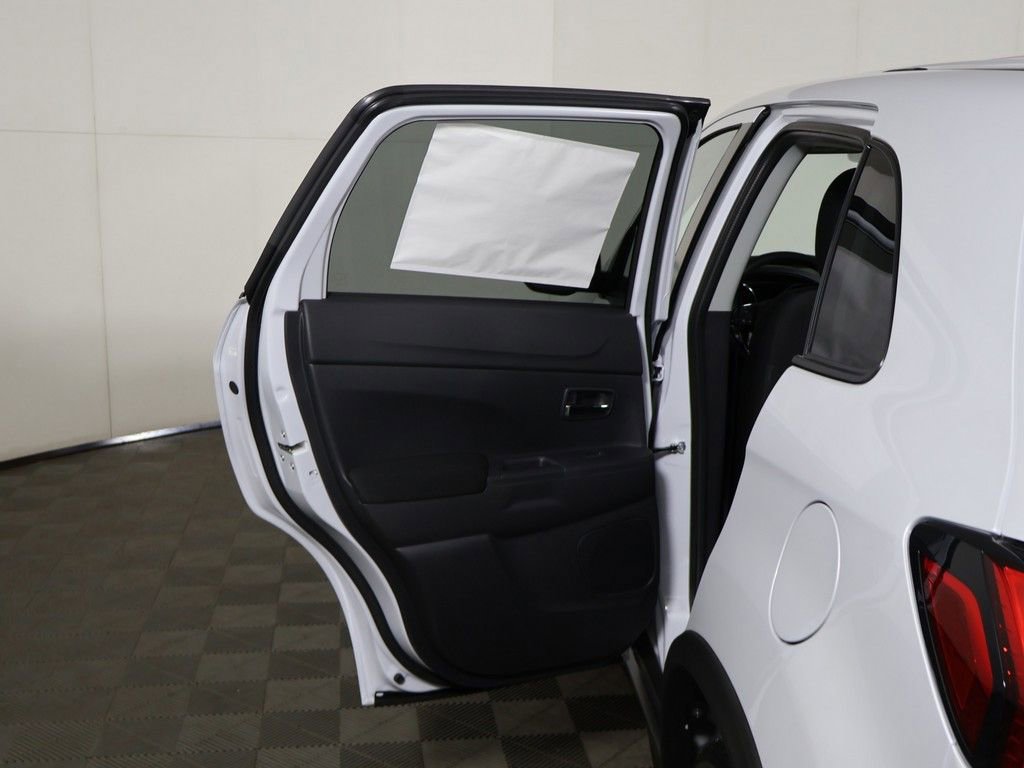 New 2026 Mitsubishi Outlander Sport LE AWD/4WD image 18