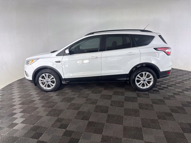 Used 2017 Ford Escape SE w/ SE Leather Comfort Package FWD image 8