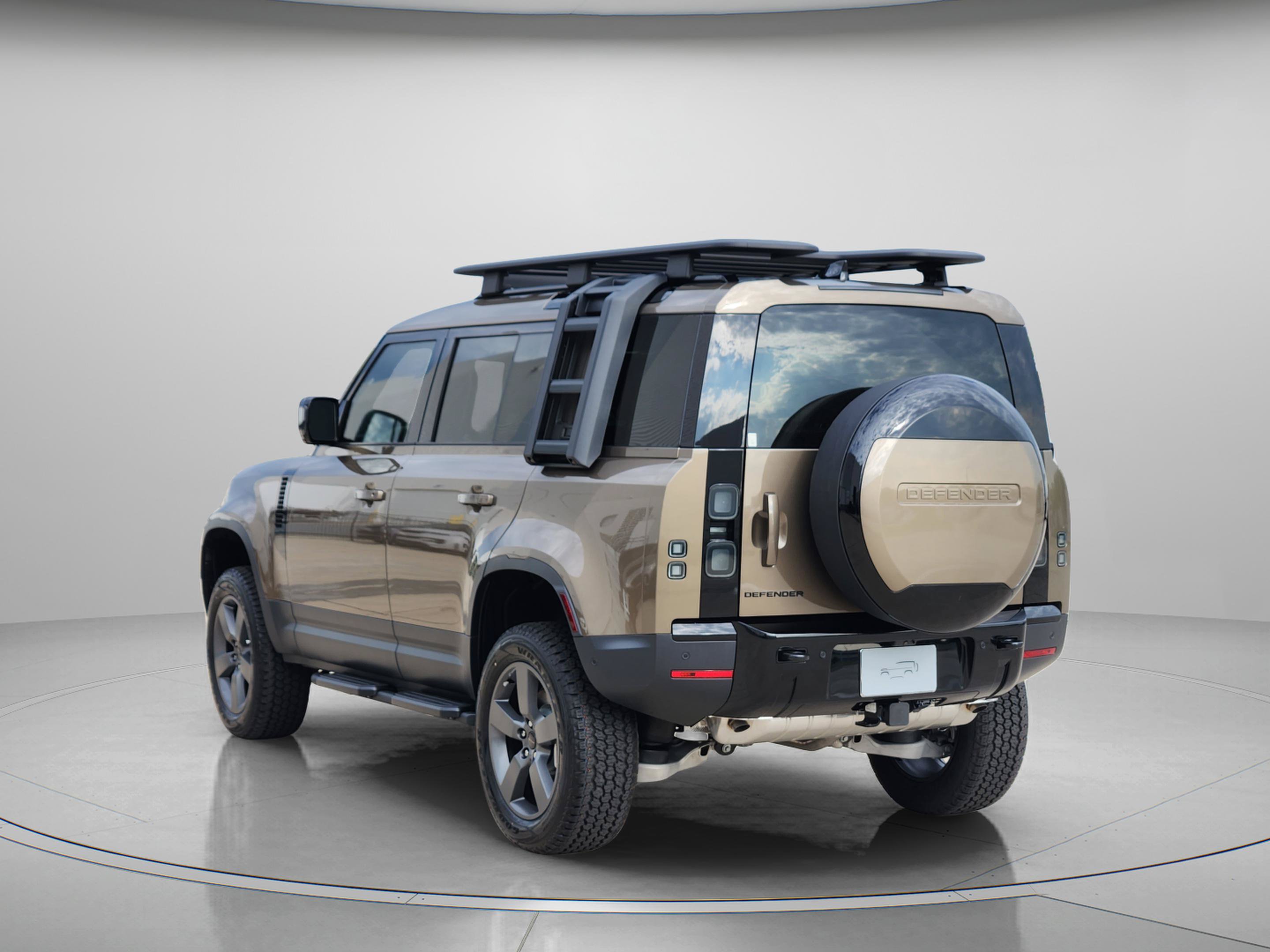 New 2026 Land Rover Defender 110 S AWD/4WD image 3