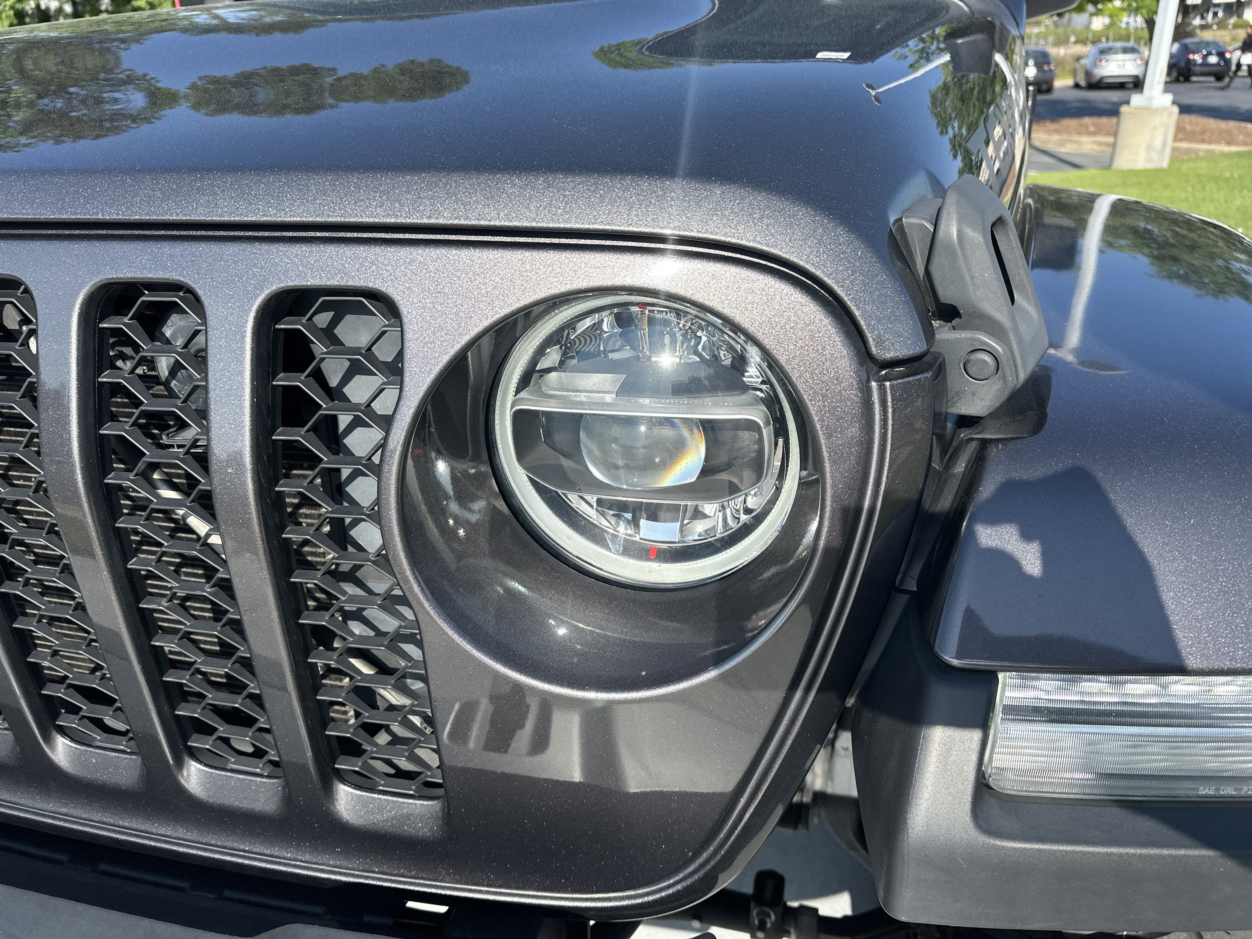 Used 2022 Jeep Gladiator Sport AWD/4WD image 6