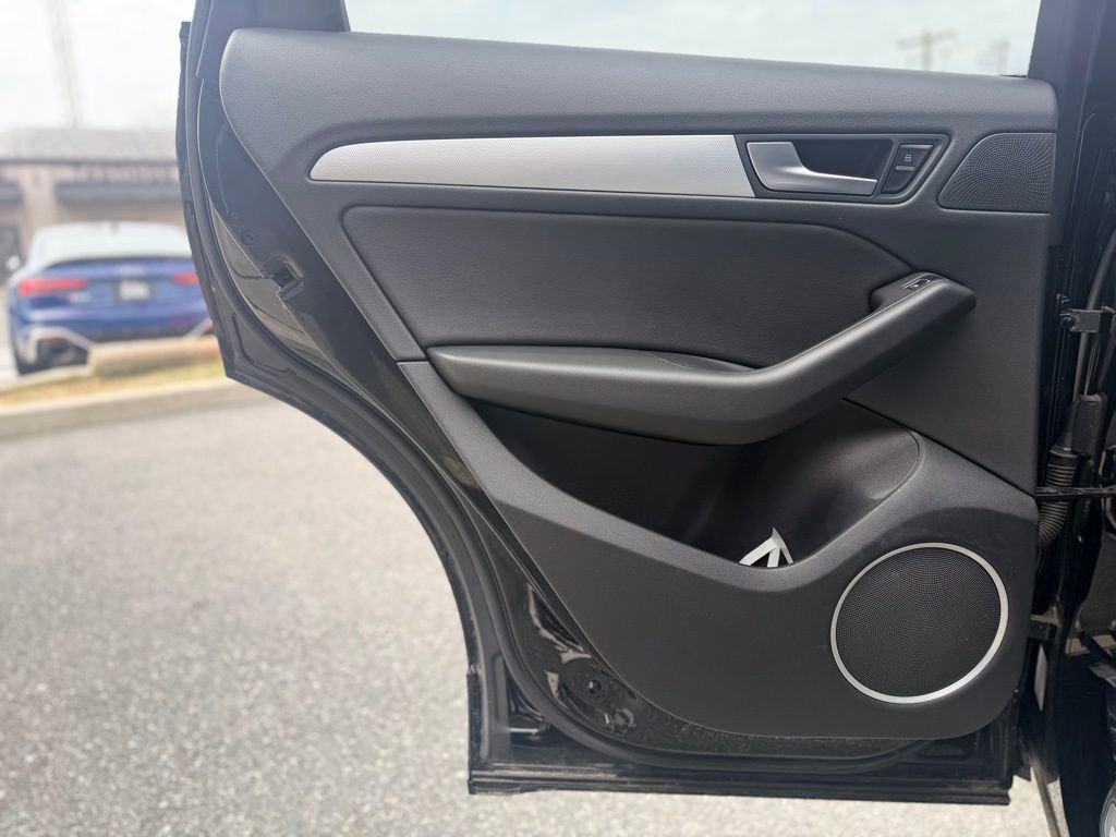 Used 2017 Audi Q5 2.0T Premium Plus w/ Technology Package image 16