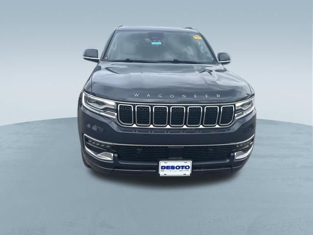 Used 2022 Jeep Wagoneer Series I w/ Premium Group I AWD/4WD image 2