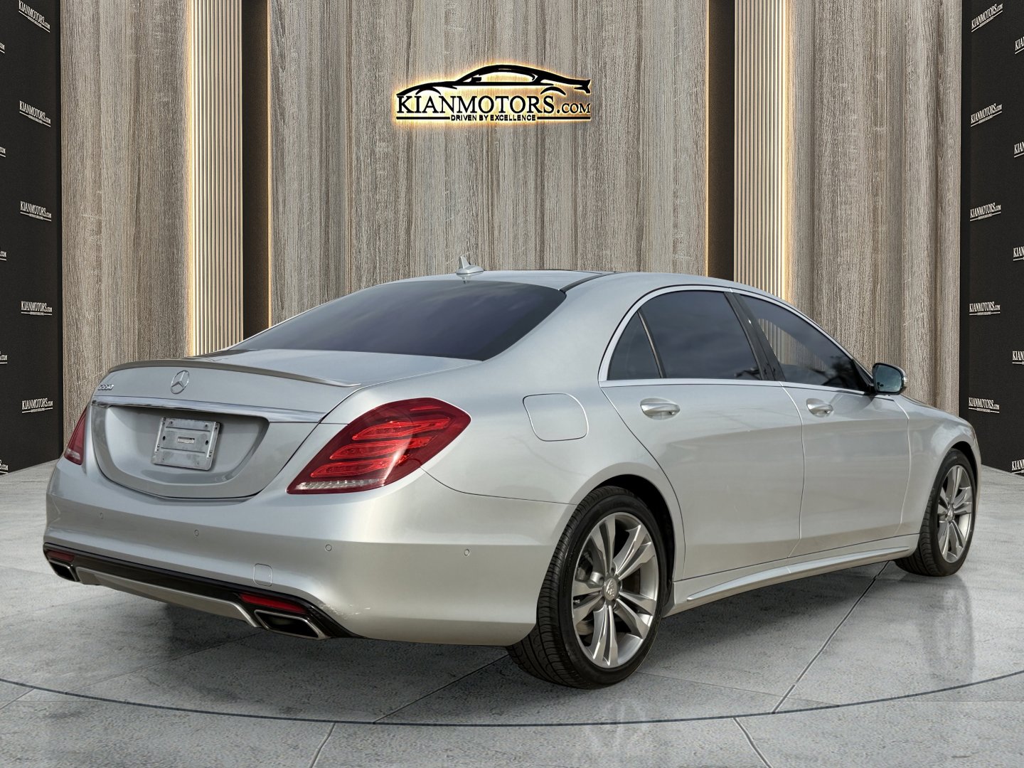 Used 2016 Mercedes-Benz S 550 Sedan image 9