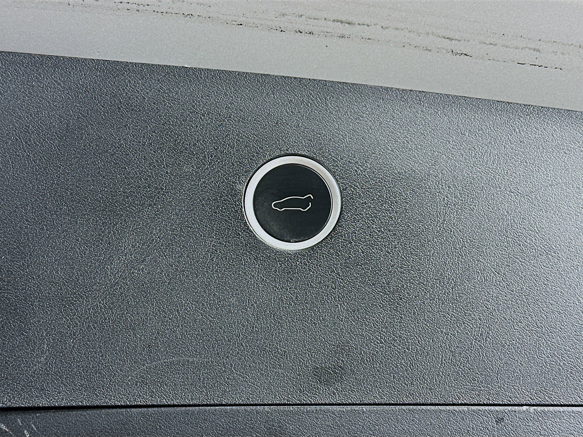 Used 2018 Tesla Model X 75D AWD/4WD image 29