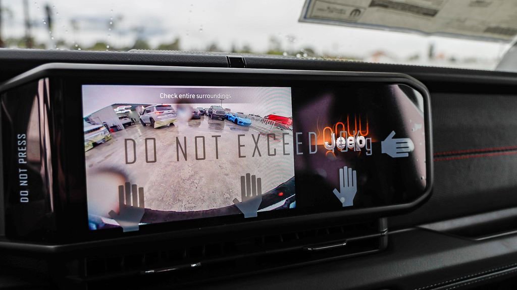 New 2025 Jeep Wrangler Unlimited Rubicon image 29