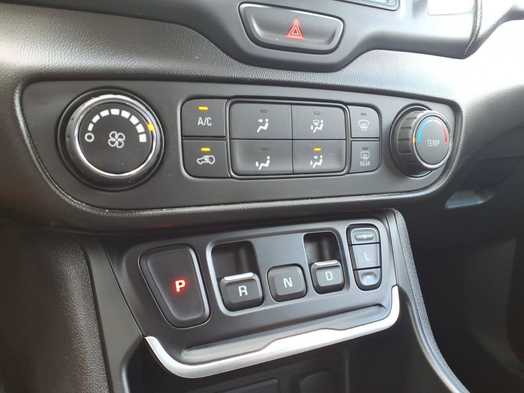 Used 2021 GMC Terrain SLE FWD image 20