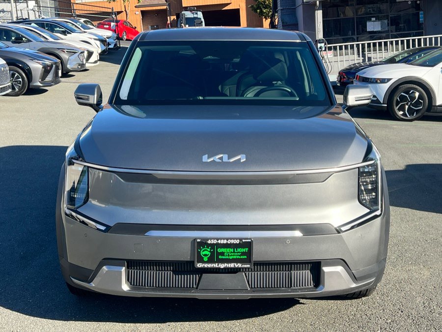 Used 2024 Kia EV9 Light Long Range image 2