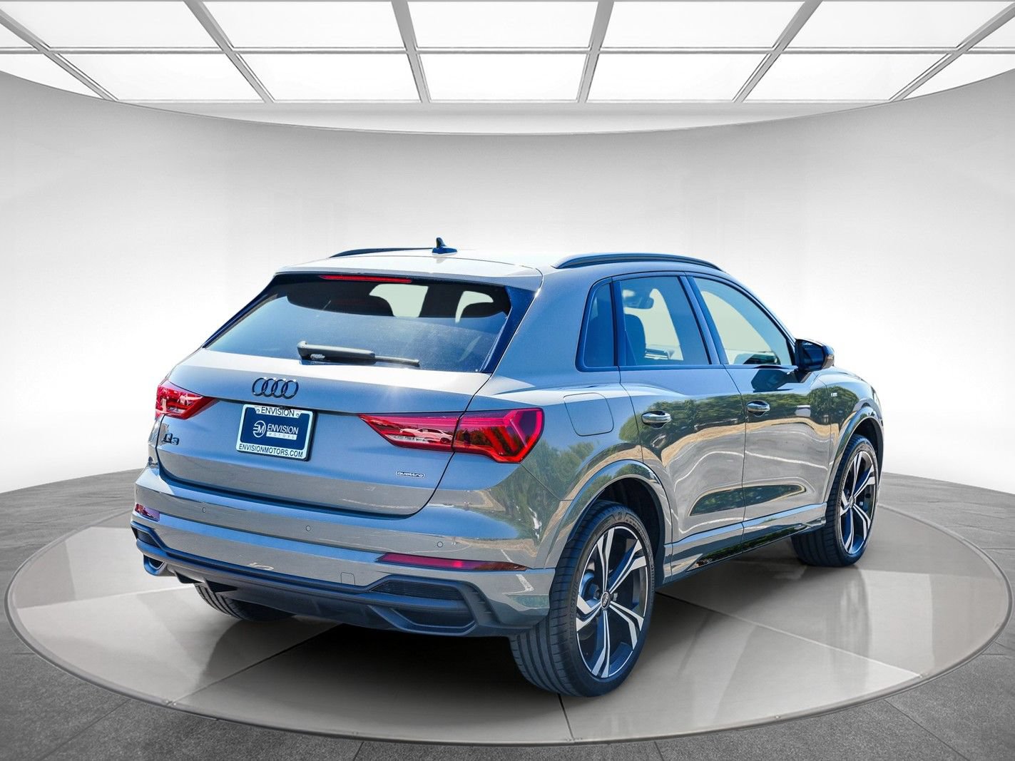 Used 2024 Audi Q3 2.0T Premium Plus w/ Premium Plus Package AWD/4WD image 4