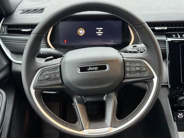 New 2025 Jeep Grand Cherokee L Altitude image 17