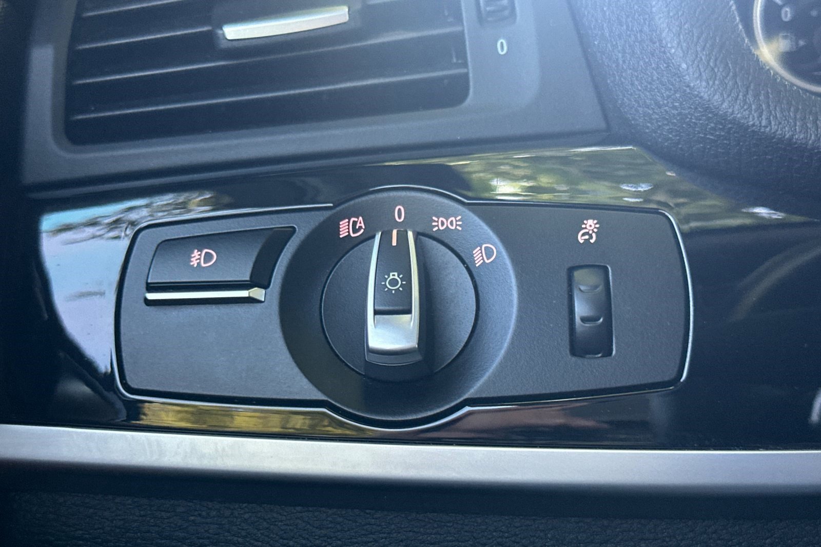 Used 2017 BMW X4 xDrive28i image 36