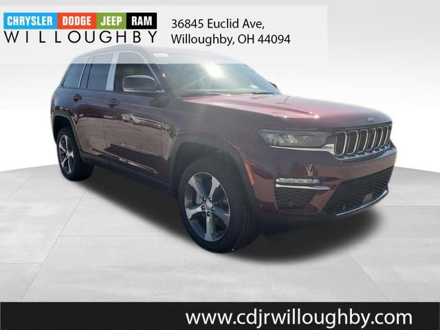 New 2024 Jeep Grand Cherokee Limited w/ Luxury Tech Group II image 3