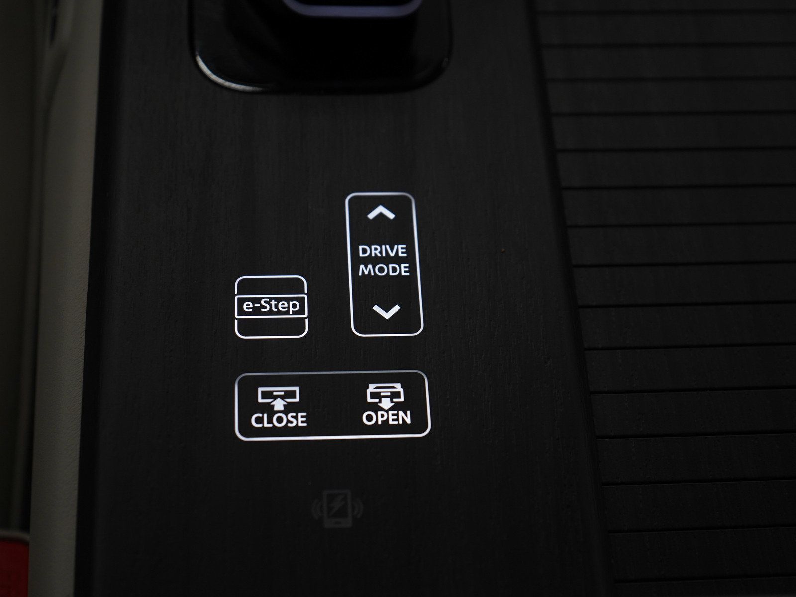 Used 2023 Nissan Ariya AWD image 20