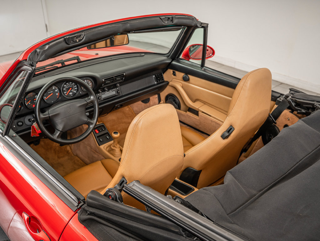 Used 1995 Porsche 911 Carrera RWD image 36