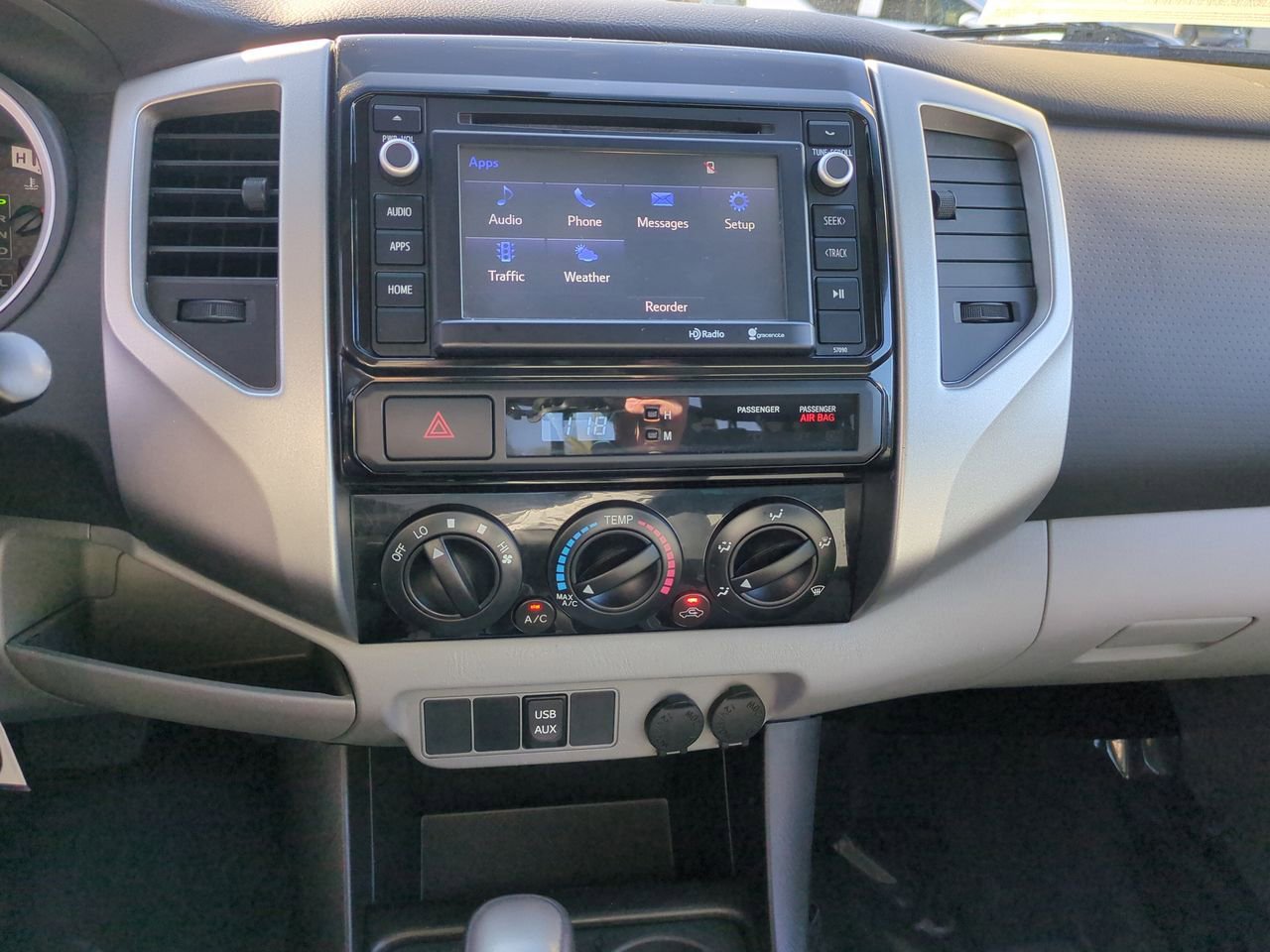 Used 2014 Toyota Tacoma PreRunner image 23