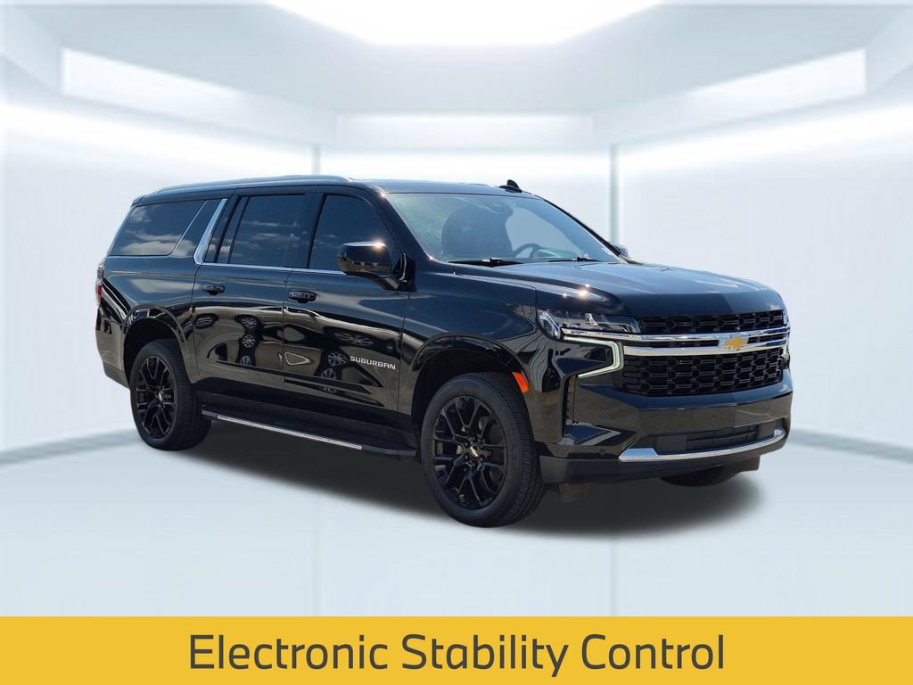 Used 2023 Chevrolet Suburban LS RWD image 9