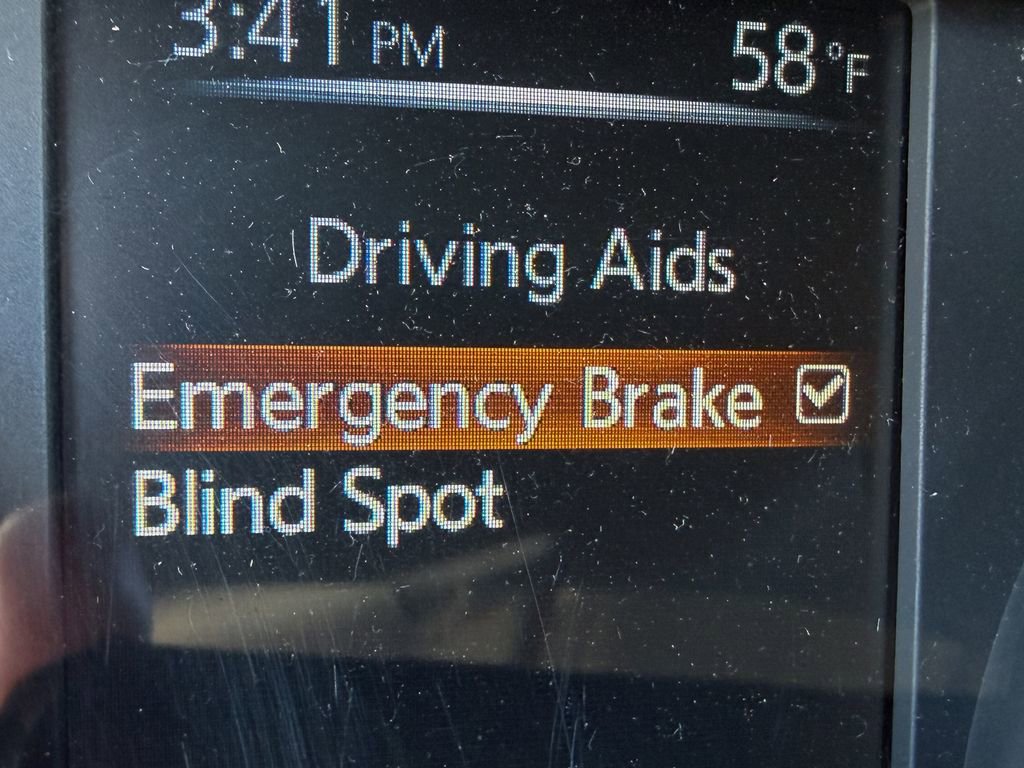 Used 2017 Nissan Rogue SV w/ SV Premium Package image 13