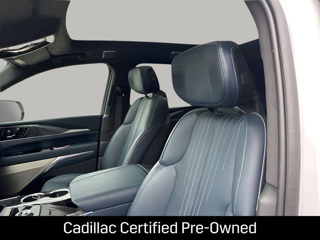 Certified 2025 Cadillac Escalade IQ Luxury 2 w/ LPO, Premium Carpet Package AWD/4WD image 24
