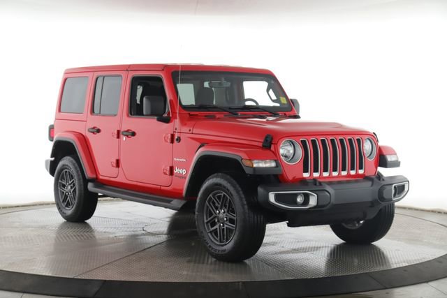 Used 2022 Jeep Wrangler Unlimited Sahara w/ Cold Weather Group AWD/4WD image 2