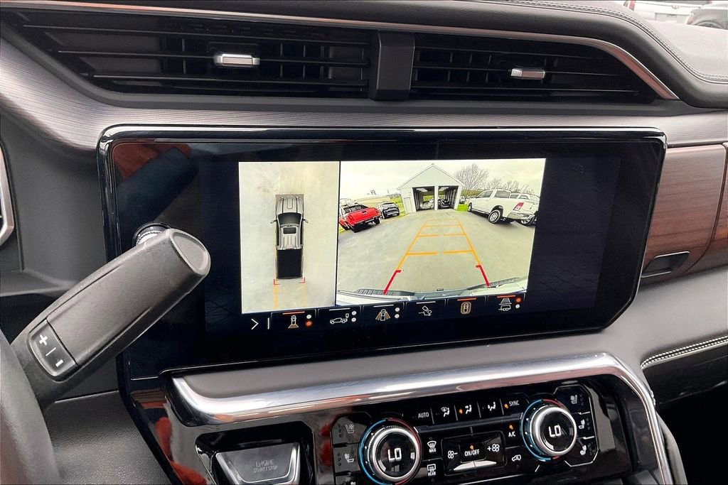 Used 2024 GMC Sierra 3500 Denali Ultimate AWD/4WD image 18