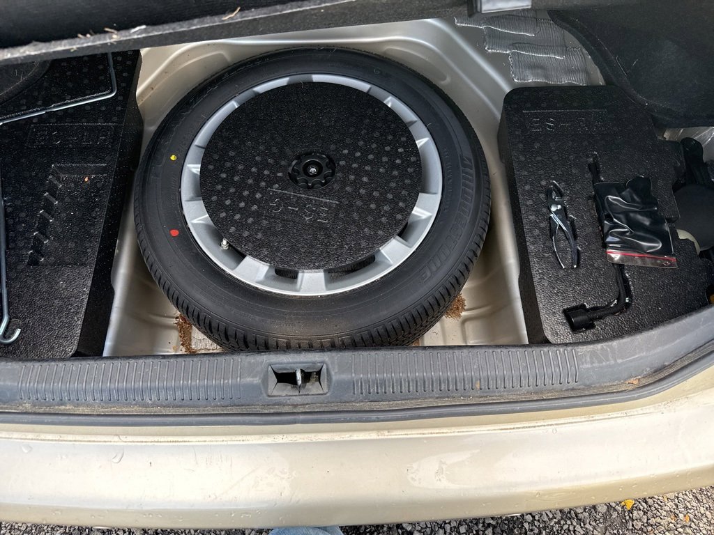 Used 2011 Lexus ES 350 image 24