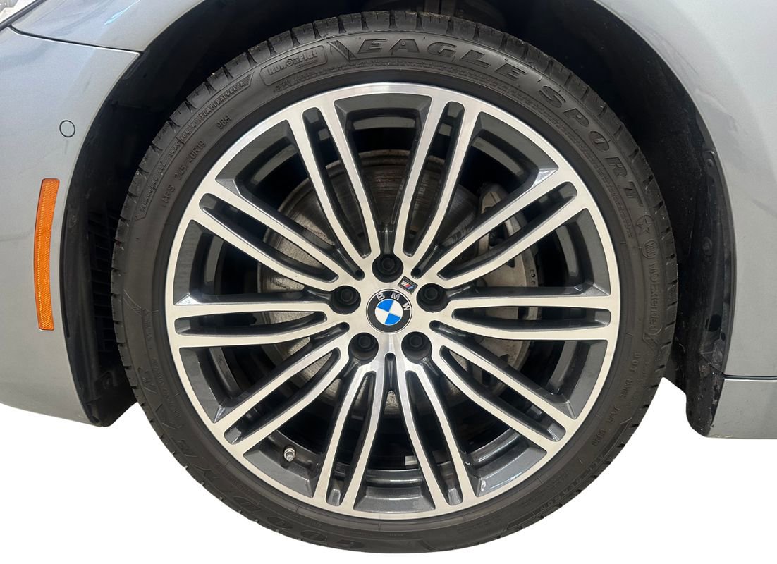 Used 2020 BMW 540i xDrive w/ Executive Package image 9