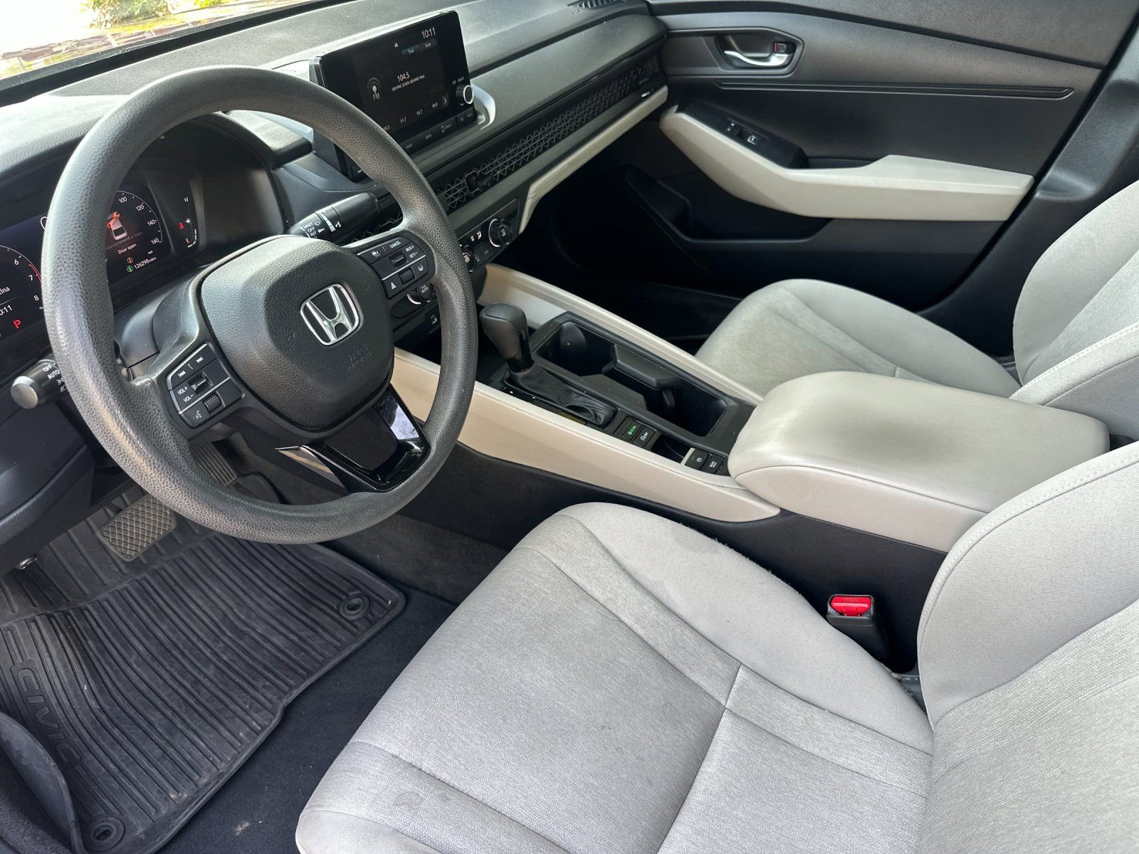 Used 2024 Honda Accord LX image 9