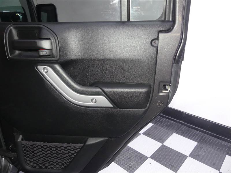 Used 2018 Jeep Wrangler Unlimited Sahara image 23