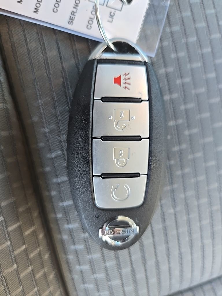 Used 2017 Nissan Titan S image 39