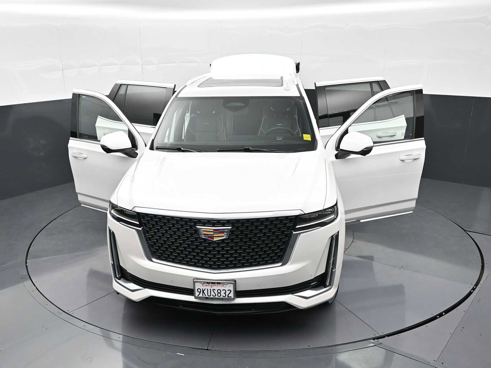 Used 2024 Cadillac Escalade Premium Luxury w/ Performance Package AWD/4WD image 34
