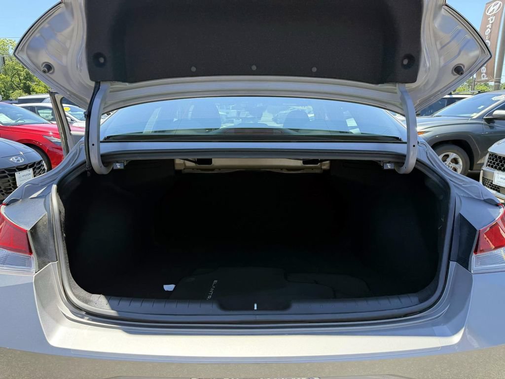 Certified 2023 Hyundai Elantra SE FWD image 15