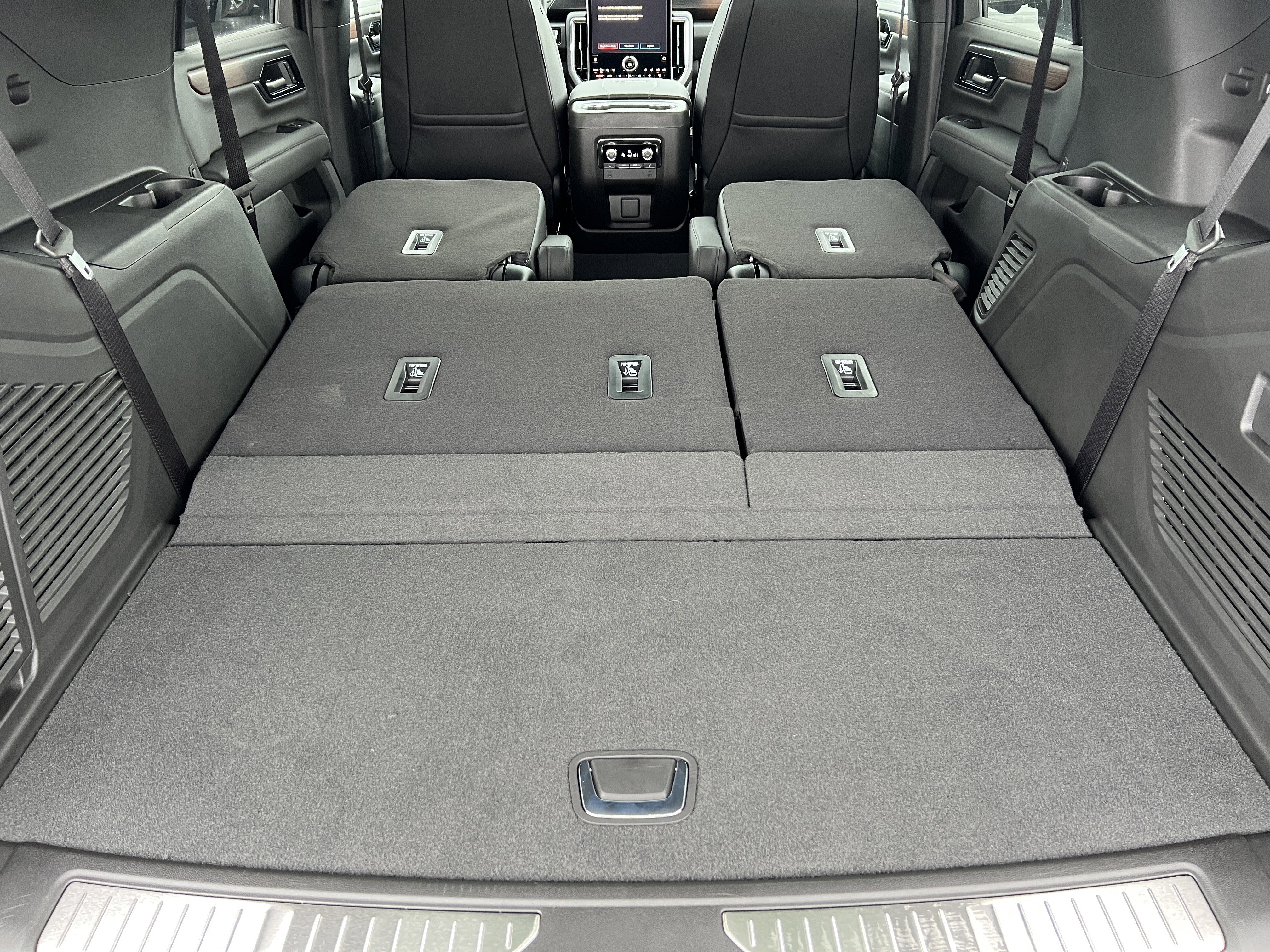 New 2026 GMC Yukon Denali w/ Sun & Power Step Package image 21