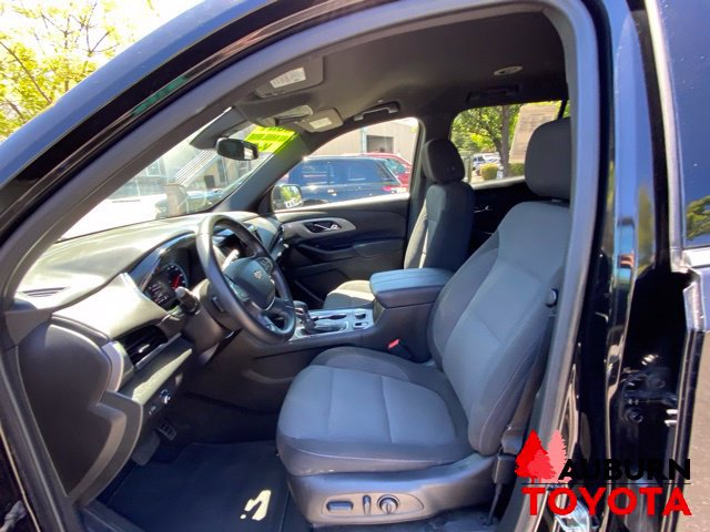 Used 2023 Chevrolet Traverse LT FWD image 33