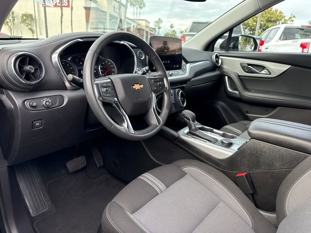 Certified 2025 Chevrolet Blazer LT AWD/4WD image 33